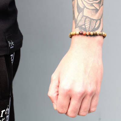 Pulseira de fio preto com Olho de Tigre elegante