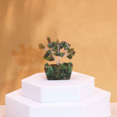 Mini Árvore de Aventurina Verde em Orgonite (15 pedras)