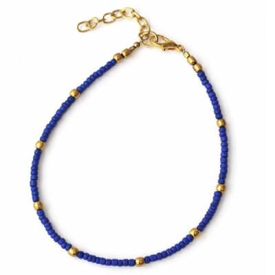 Tobillera fina con detalle de cuentas de lapislázuli de Nepal y latón - (22 cm)